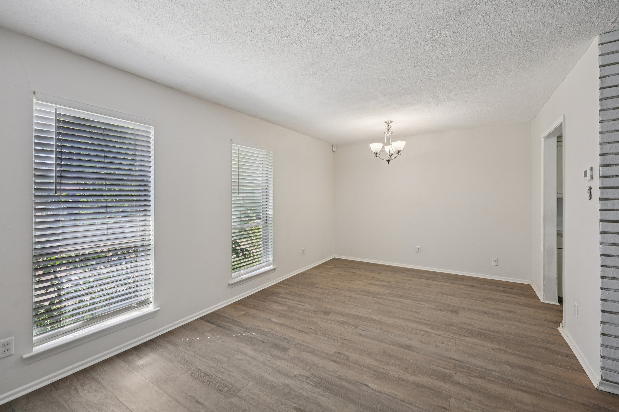 South Dr W-S0810-006.jpg