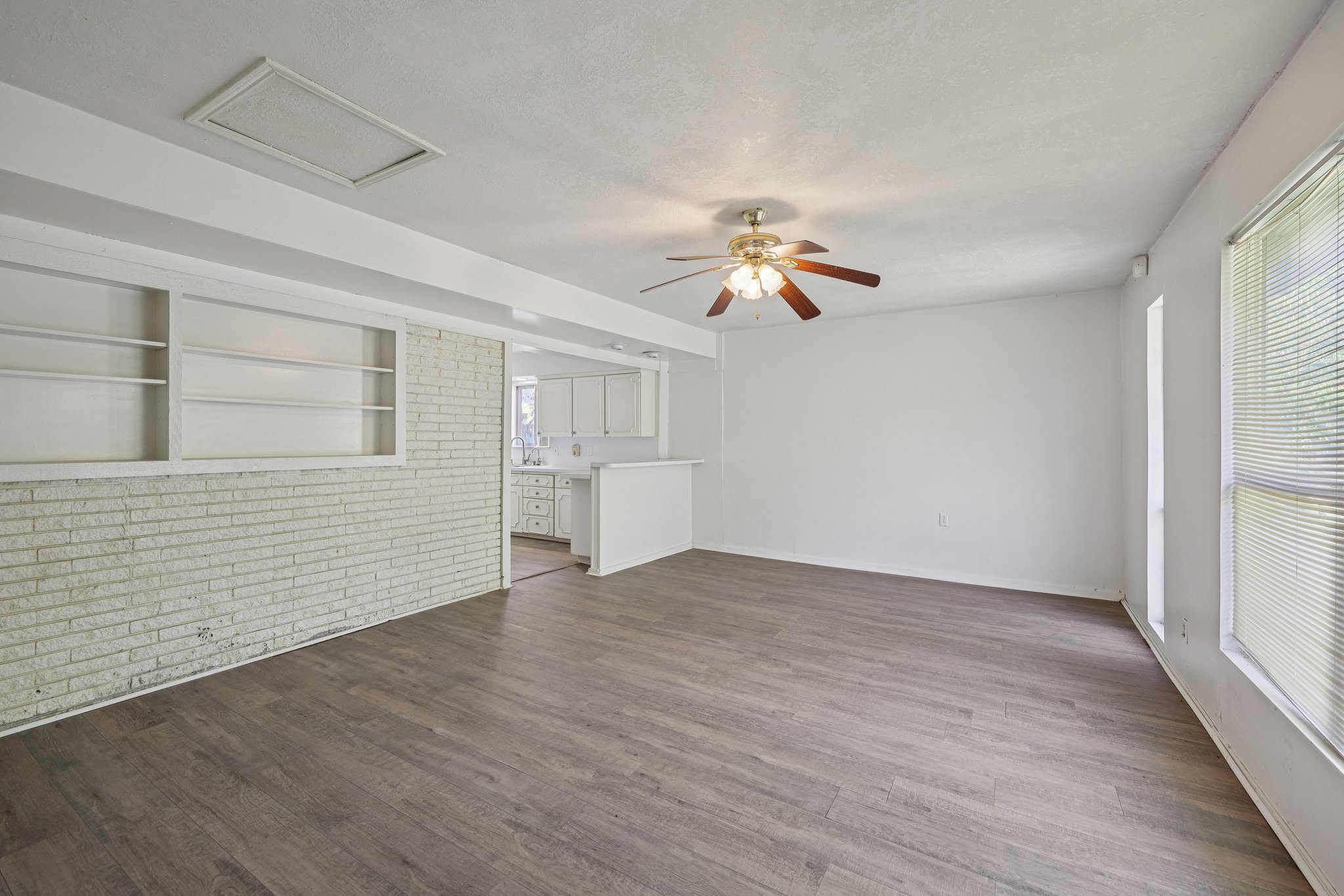 South Dr W-S0810-011.jpg