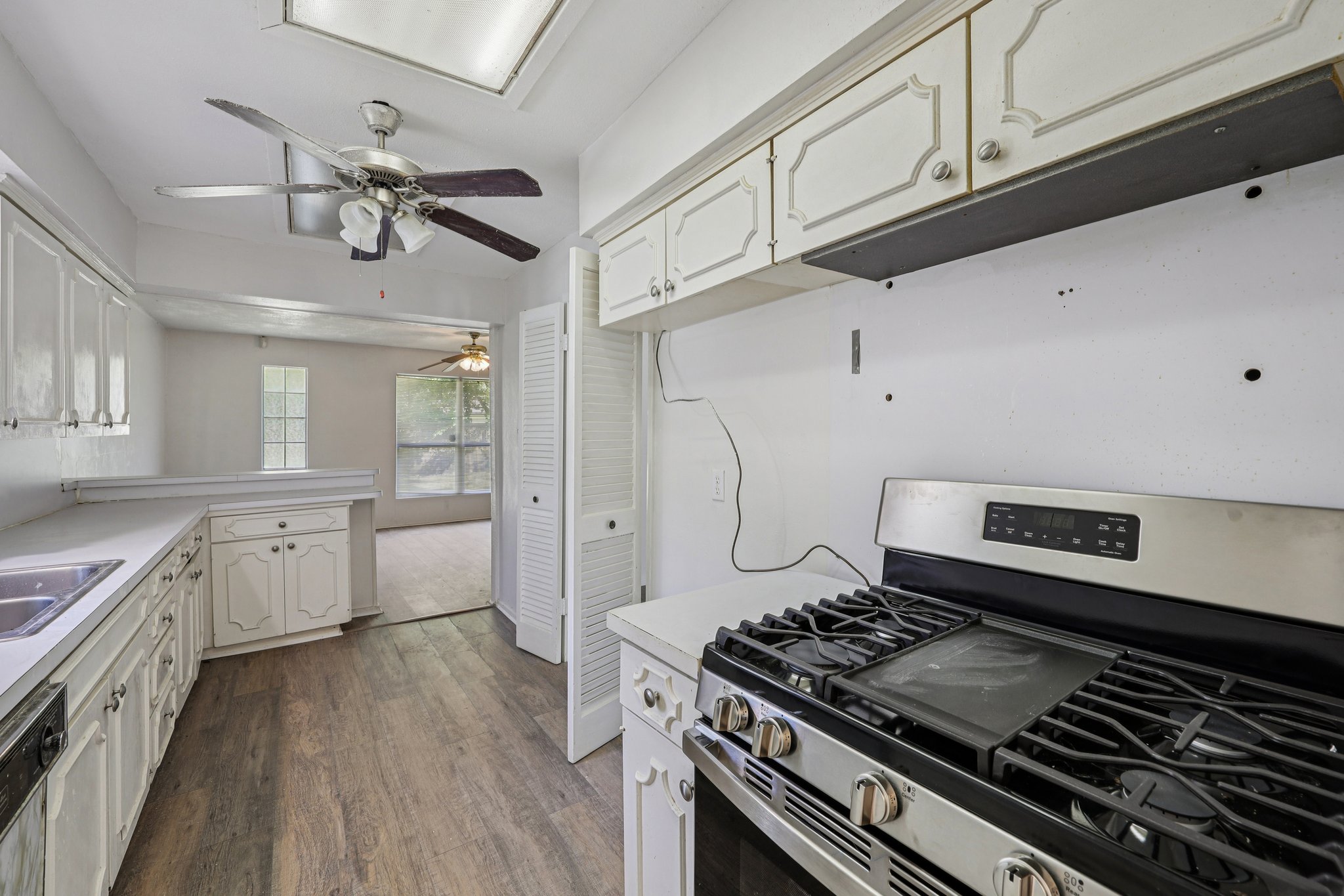 South Dr W-S0810-013.jpg