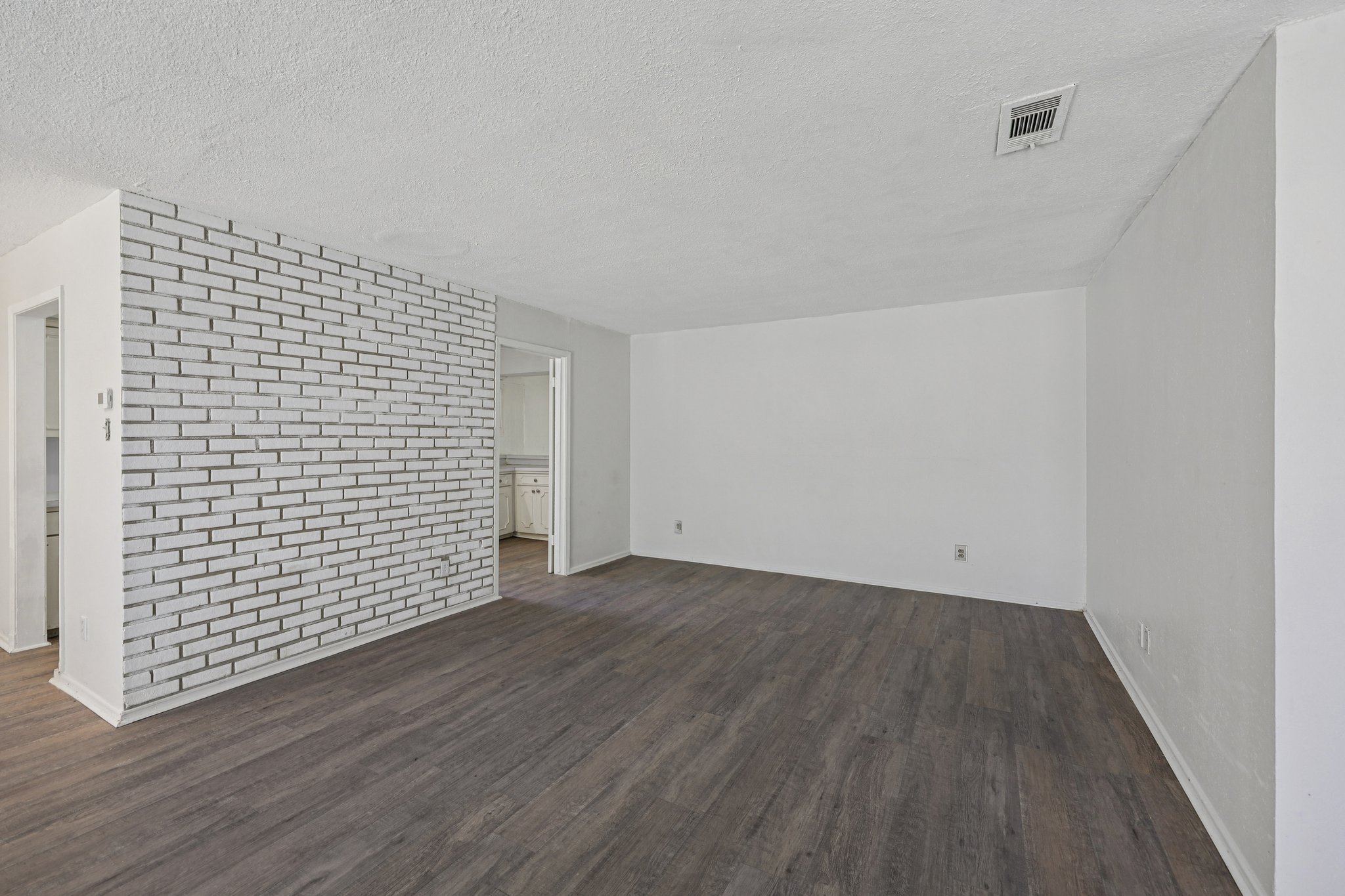 South Dr W-S0810-017.jpg