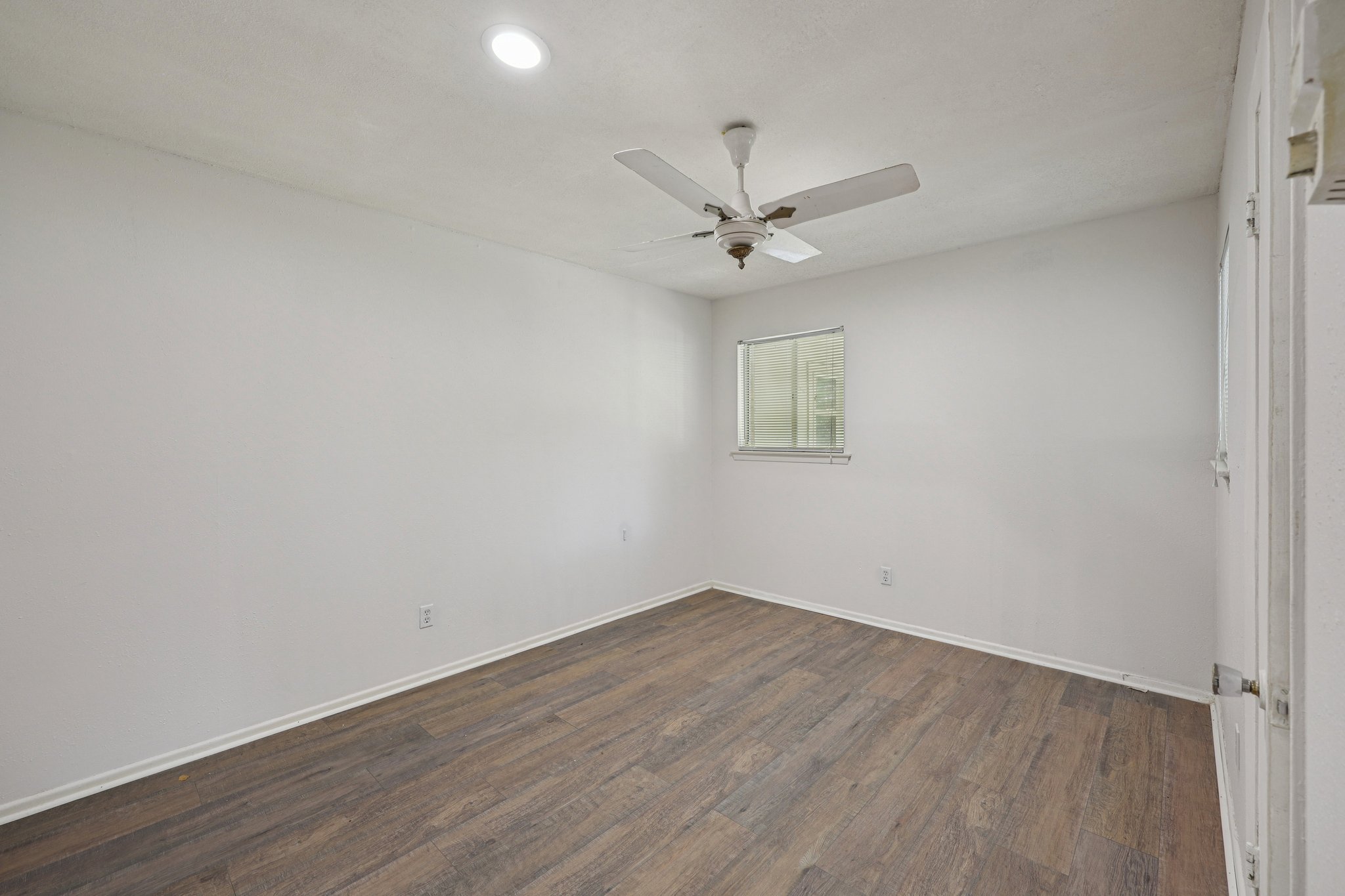 South Dr W-S0810-019.jpg