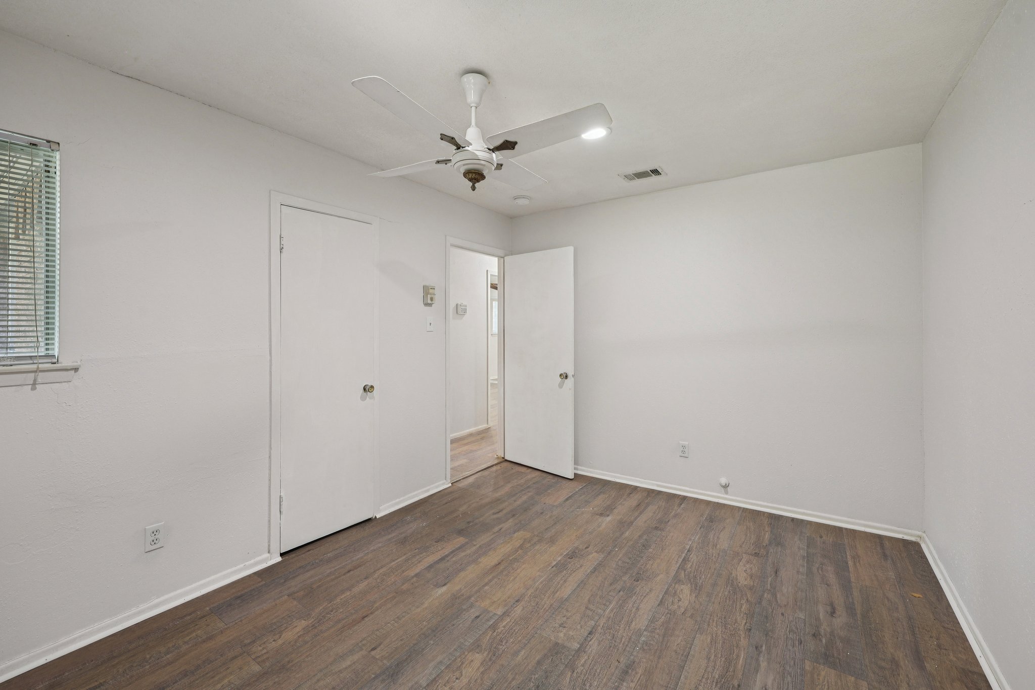 South Dr W-S0810-020.jpg