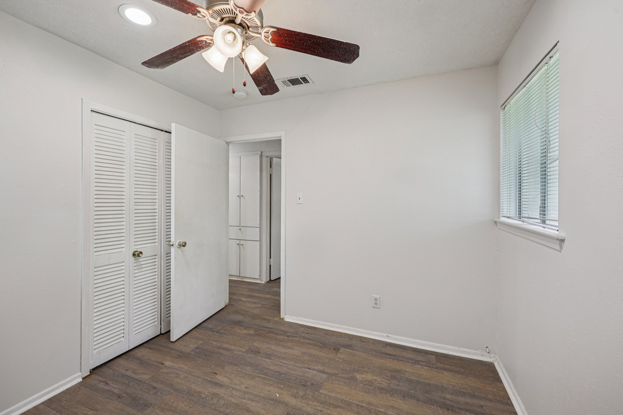 South Dr W-S0810-023.jpg