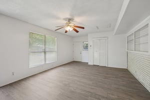 South Dr W-S0810-009.jpg