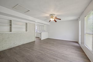 South Dr W-S0810-011.jpg