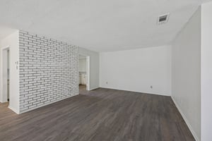 South Dr W-S0810-017.jpg