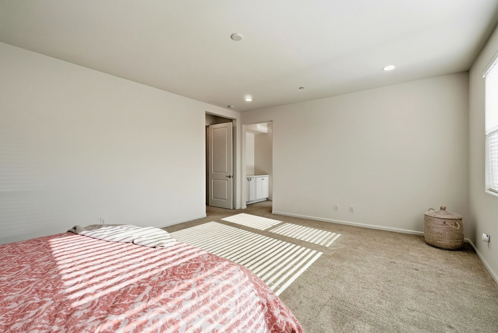 030_F8_4723 Avalon St