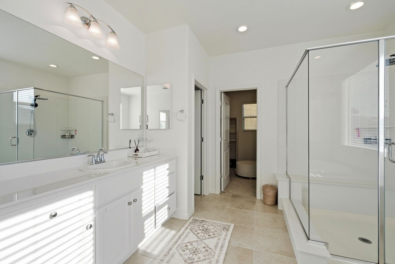 042_F8_4723 Avalon St