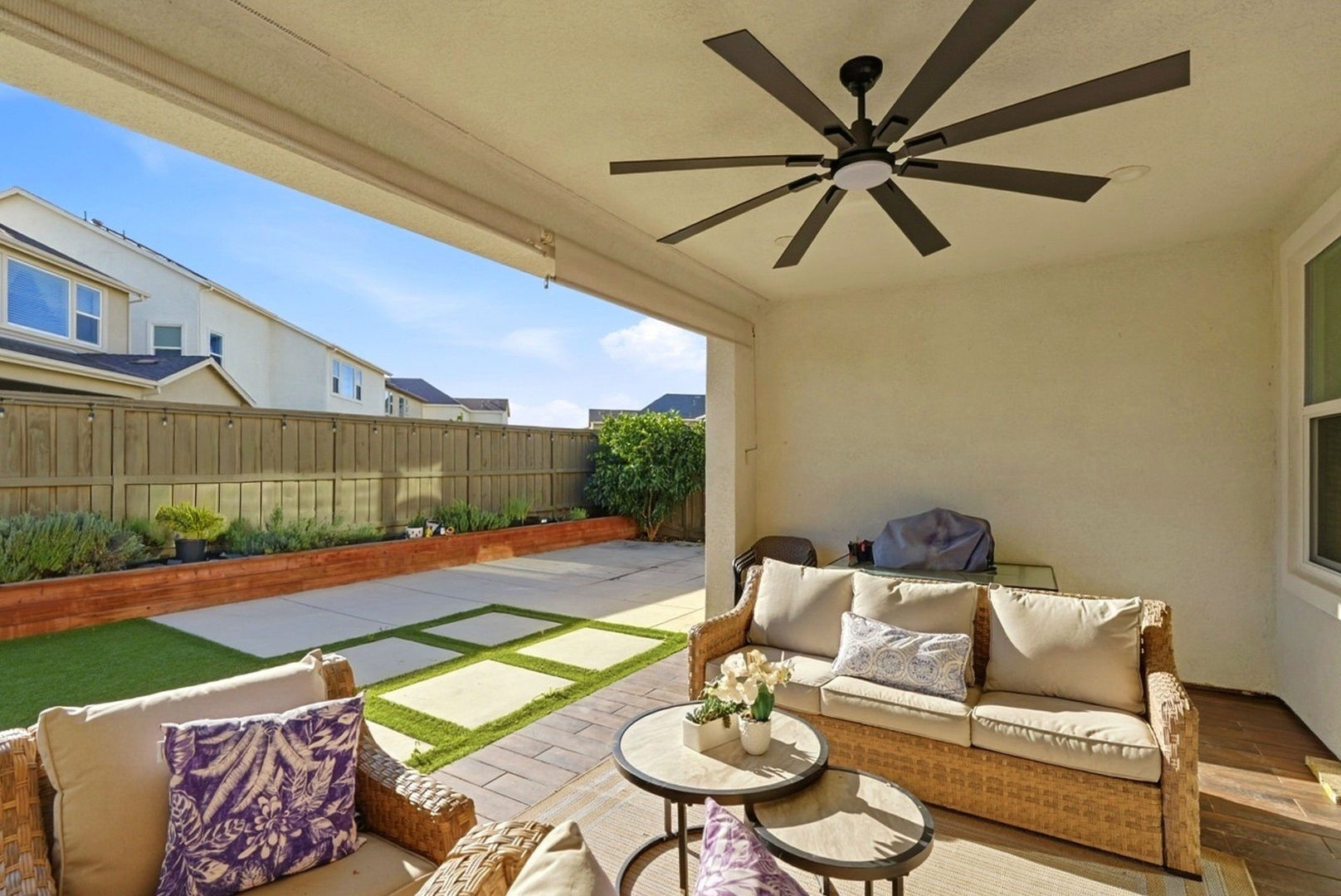 049_F8_4723 Avalon St