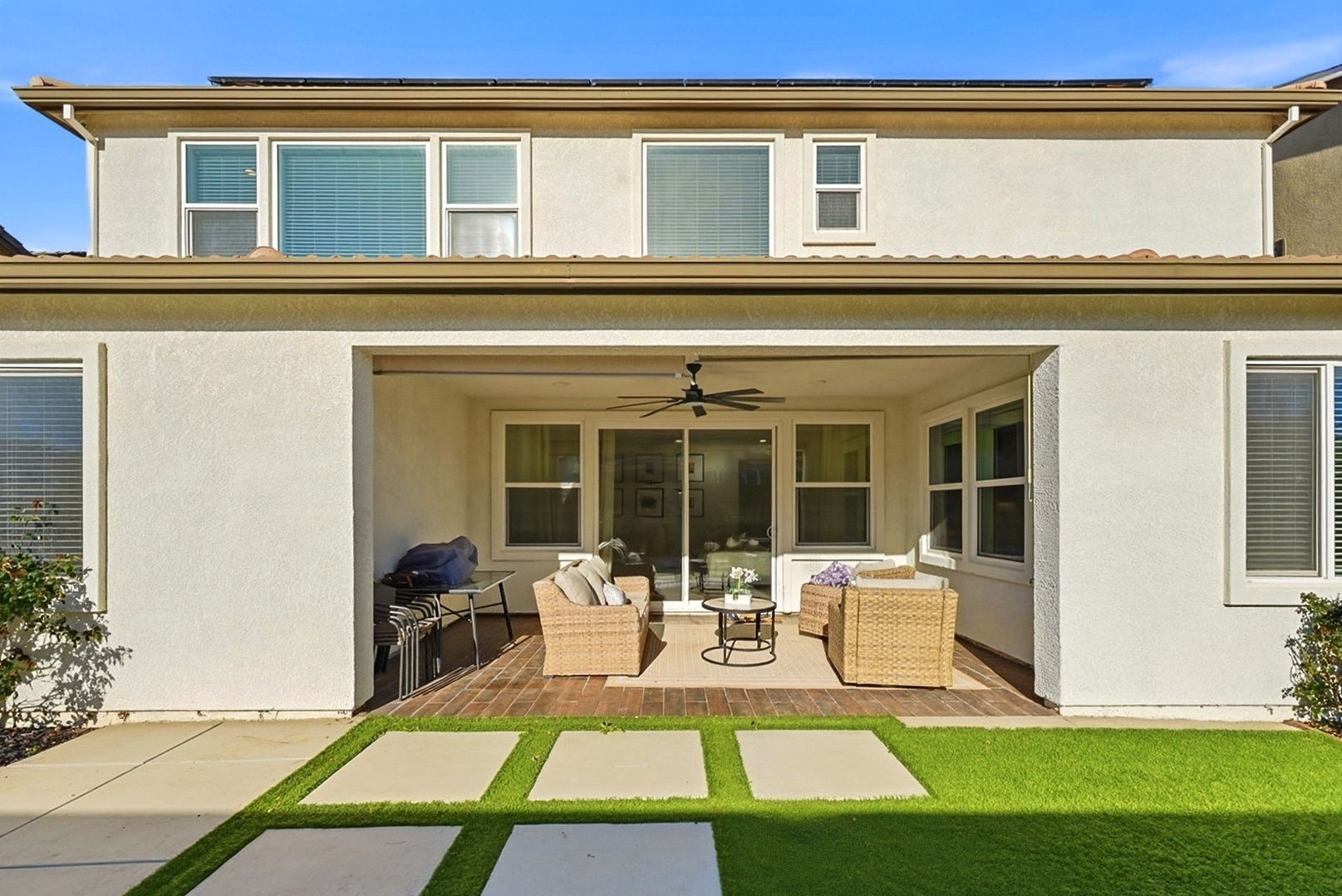 053_F8_4723 Avalon St