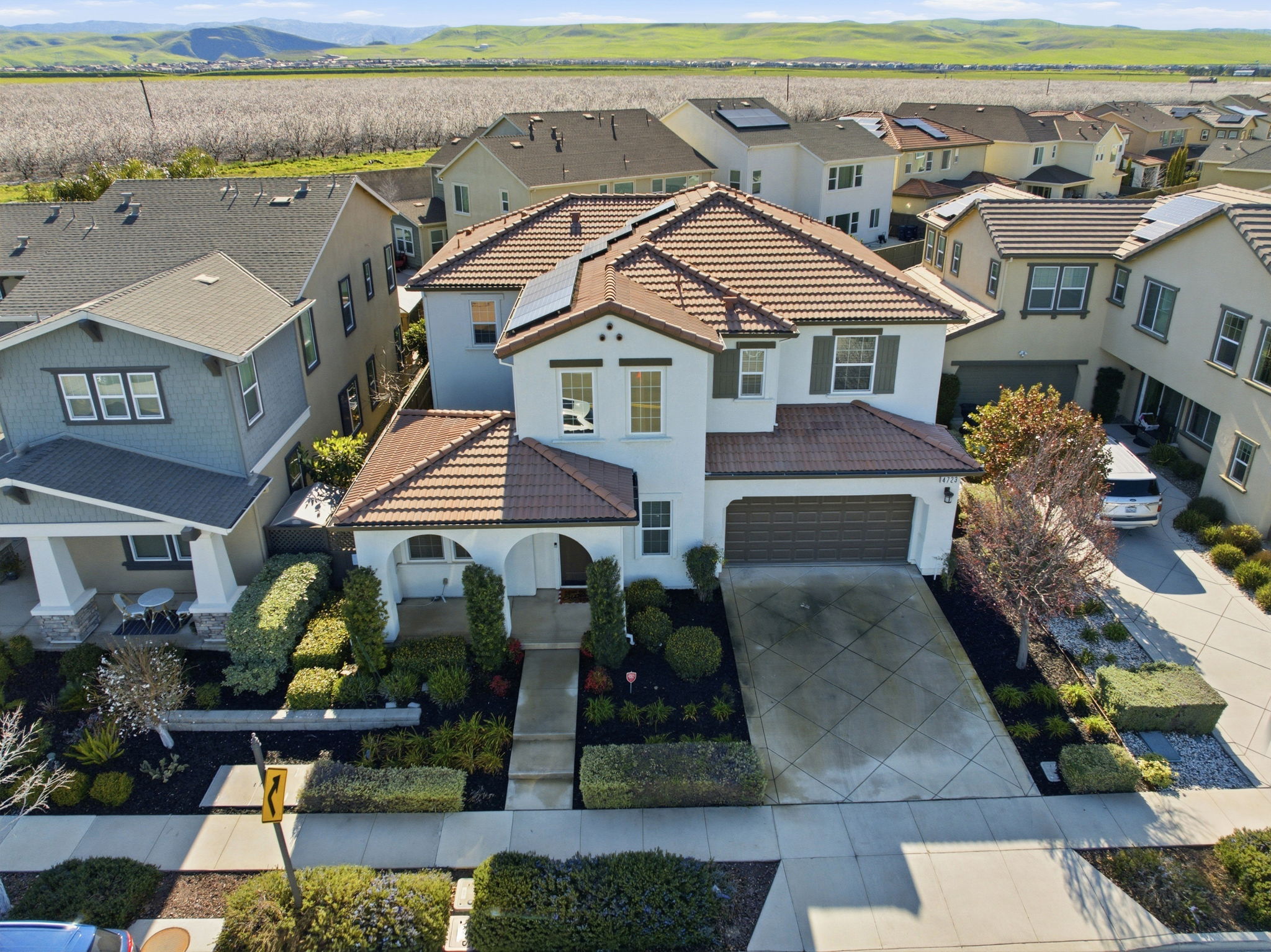 002_F8_AERIAL_4723 Avalon St