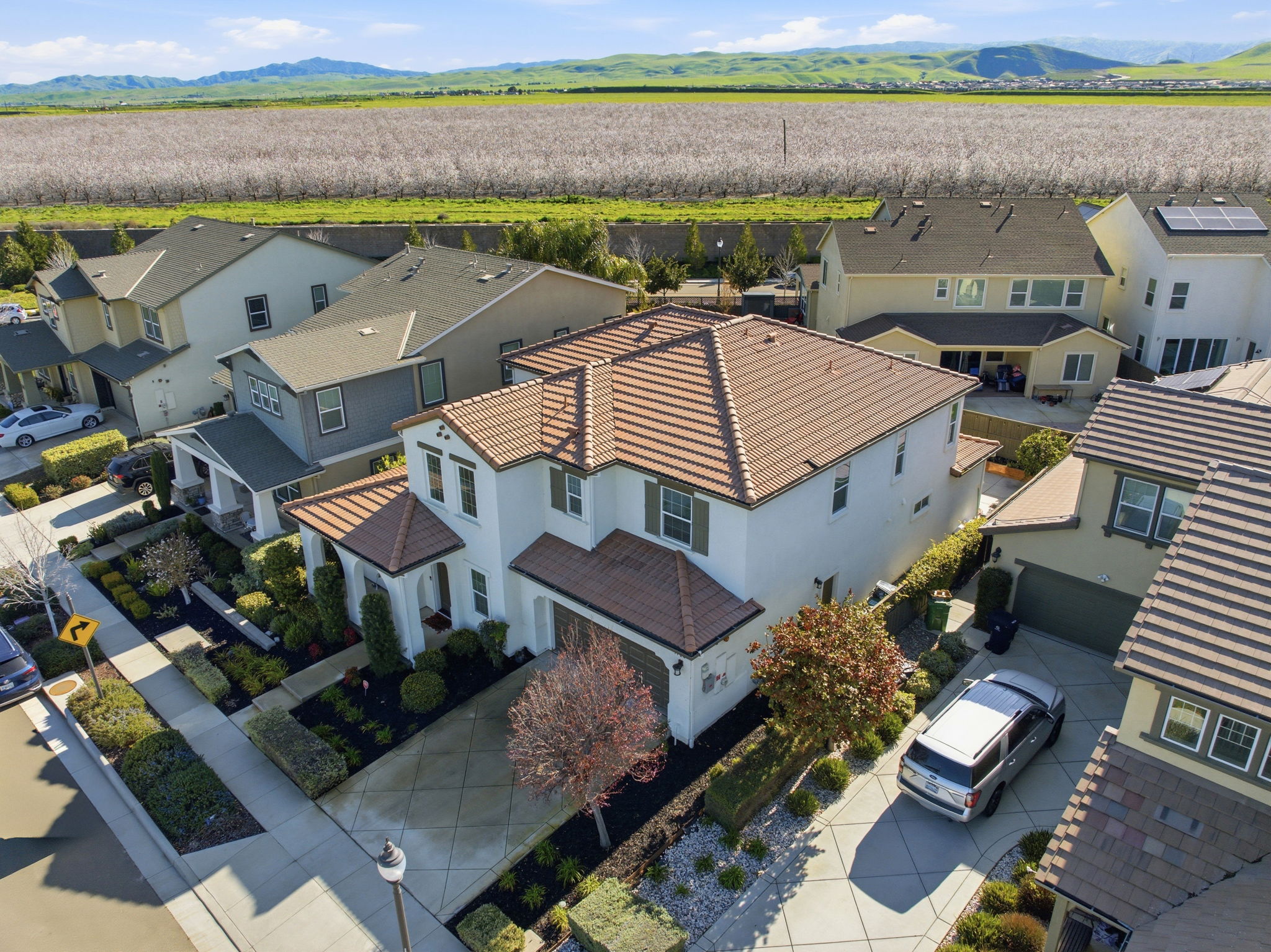 004_F8_AERIAL_4723 Avalon St