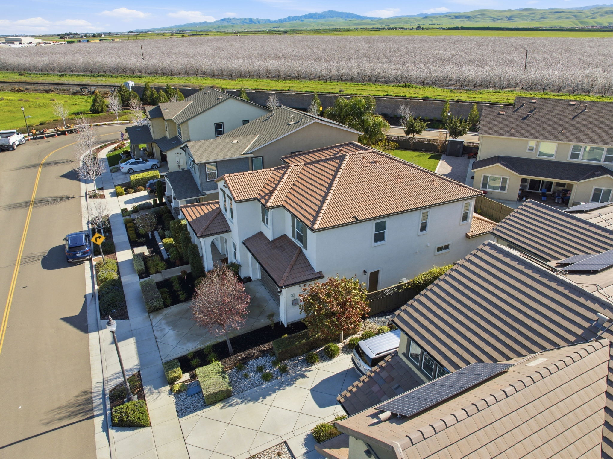 005_F8_AERIAL_4723 Avalon St