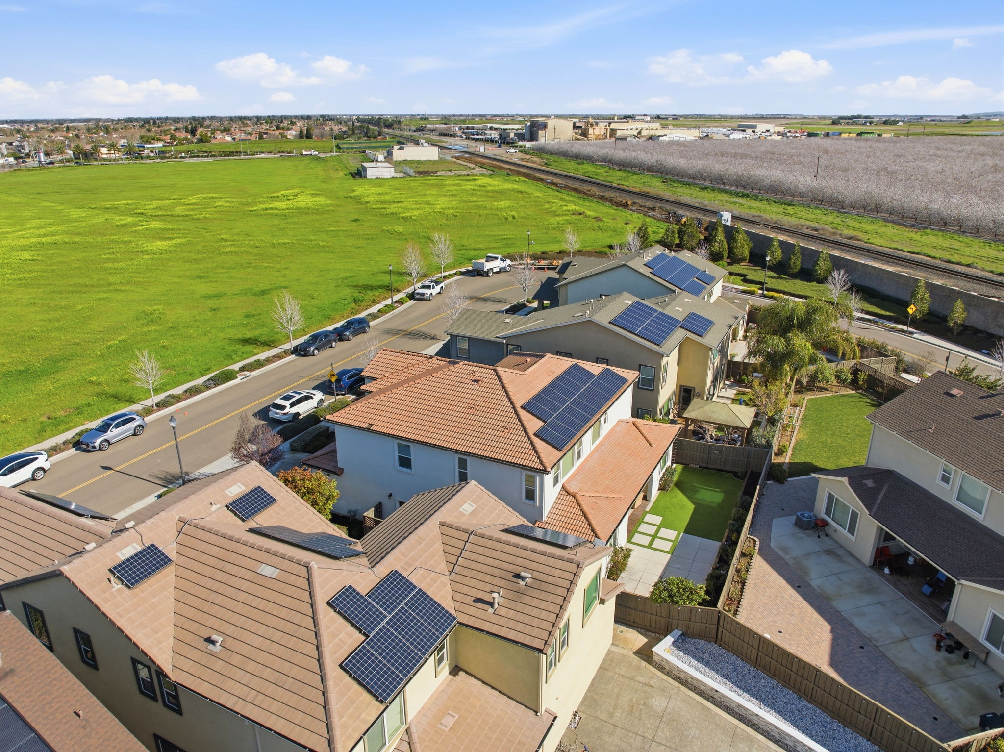 006_F8_AERIAL_4723 Avalon St