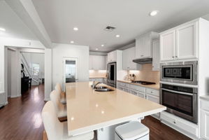 012_F8_4723 Avalon St