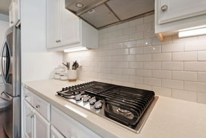 013_F8_4723 Avalon St