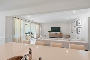 015_F8_4723 Avalon St