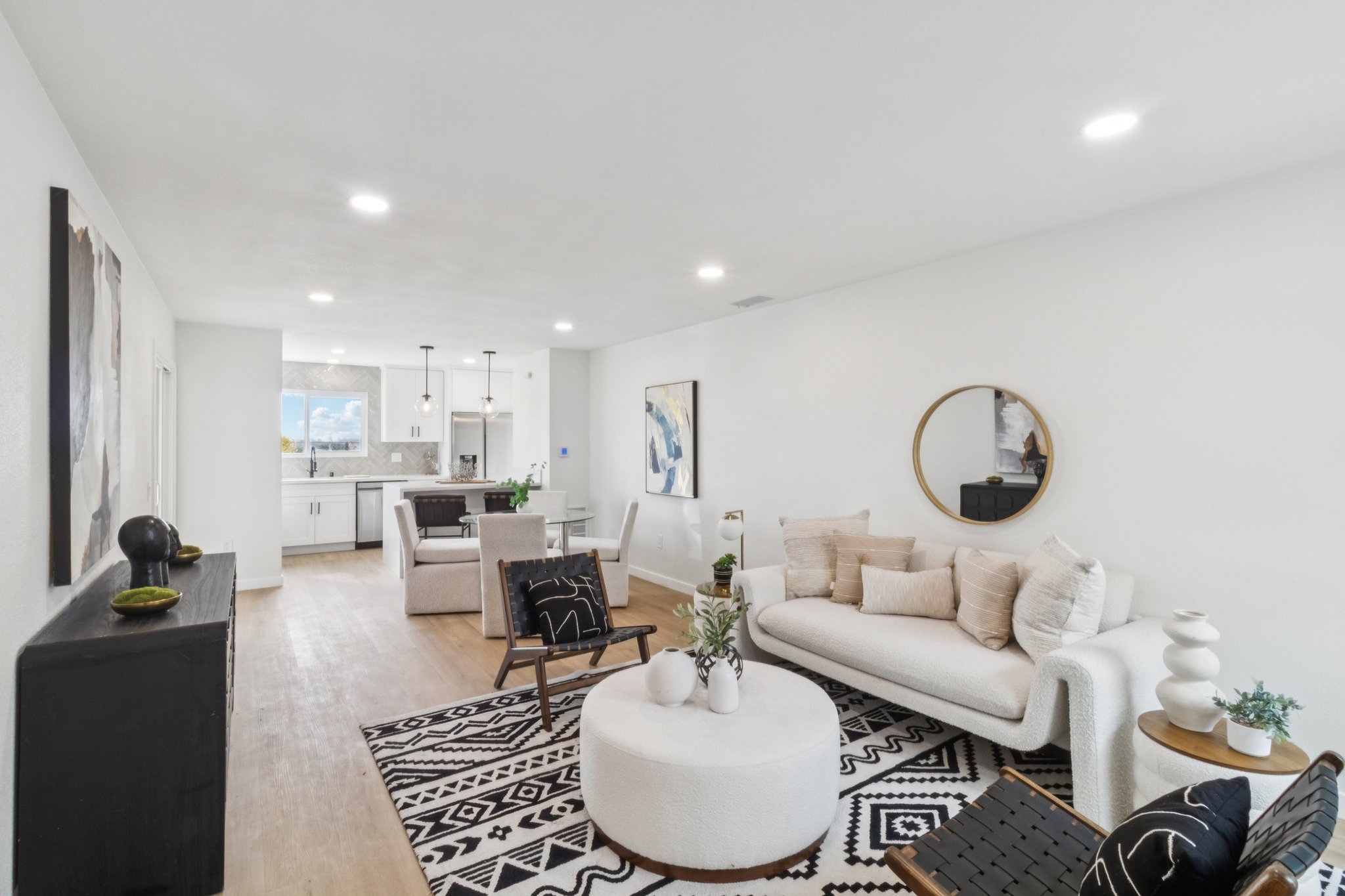 Rim Rock Rd-S2201-004.jpg