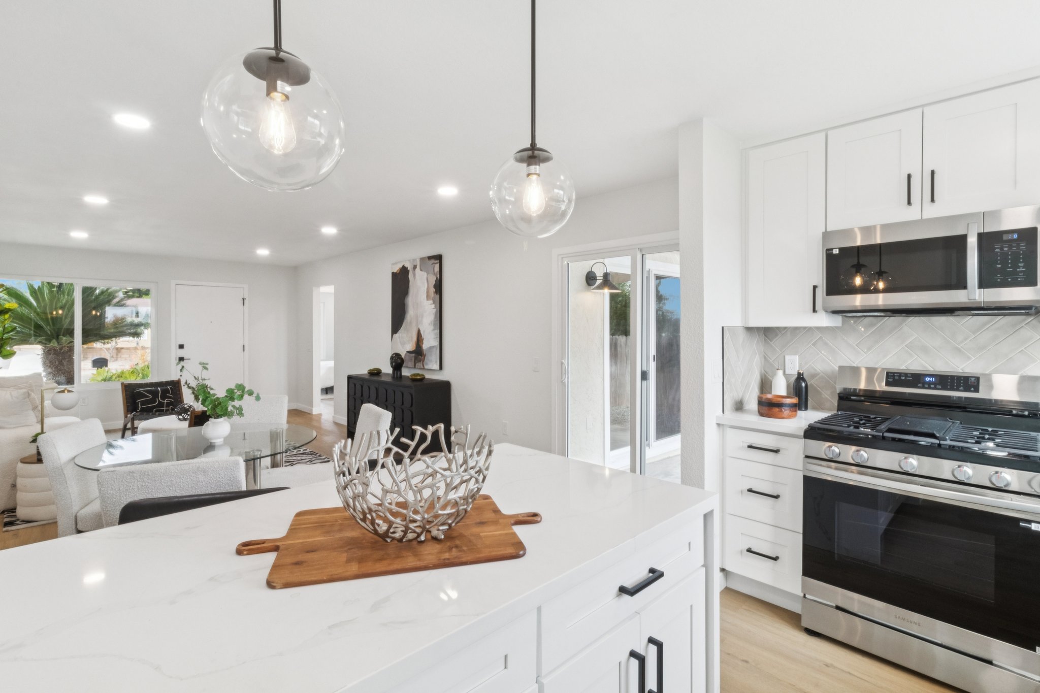 Rim Rock Rd-S2201-012.jpg