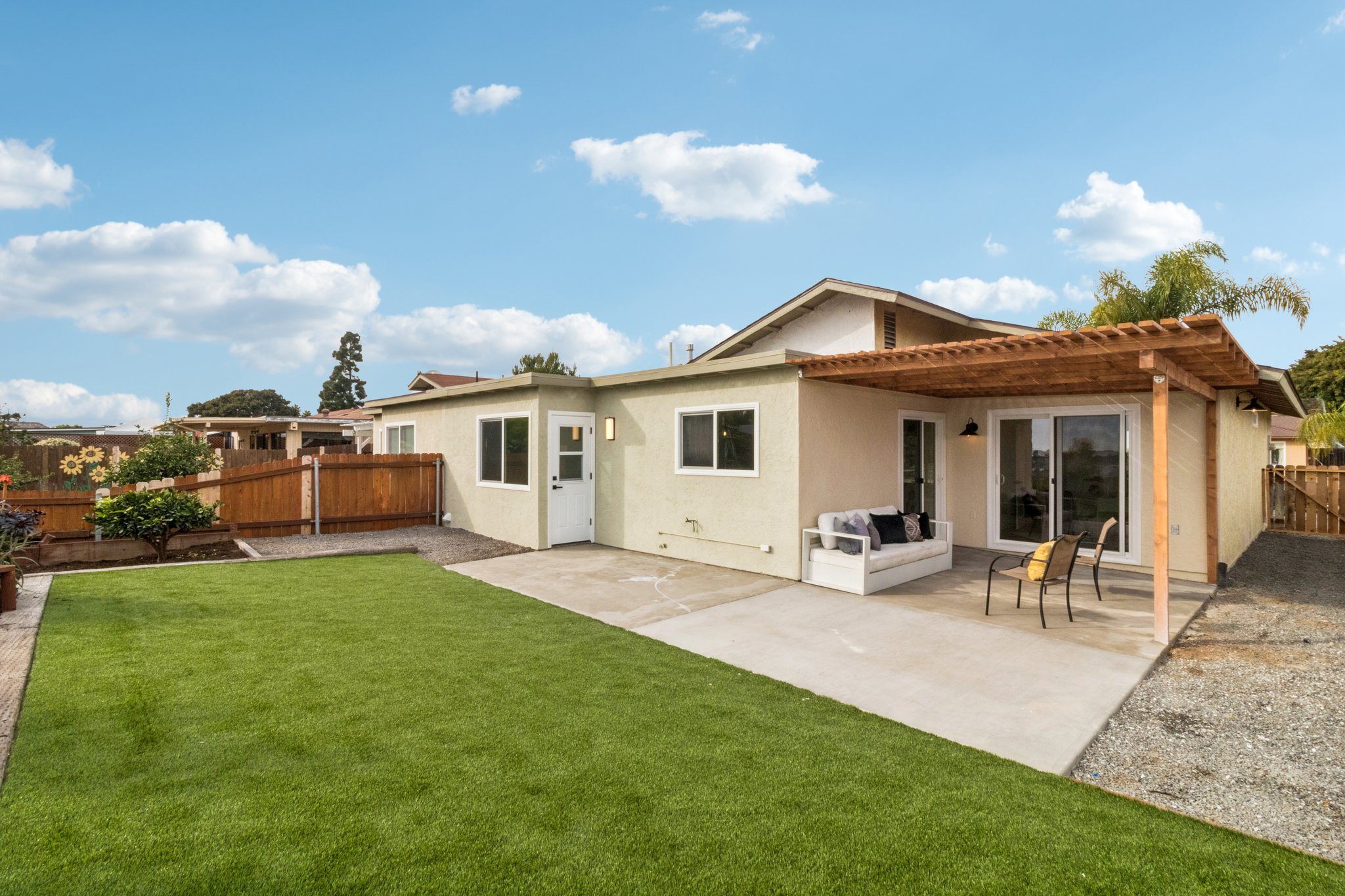 Rim Rock Rd-S2201-026.jpg