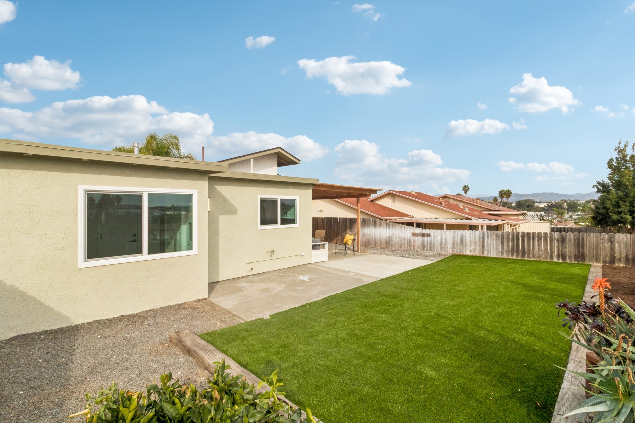 Rim Rock Rd-S2201-028.jpg