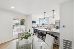 Rim Rock Rd-S2201-008.jpg