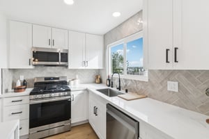 Rim Rock Rd-S2201-011.jpg