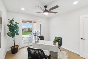 Rim Rock Rd-S2201-017.jpg