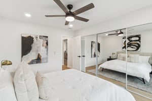 Rim Rock Rd-S2201-022.jpg