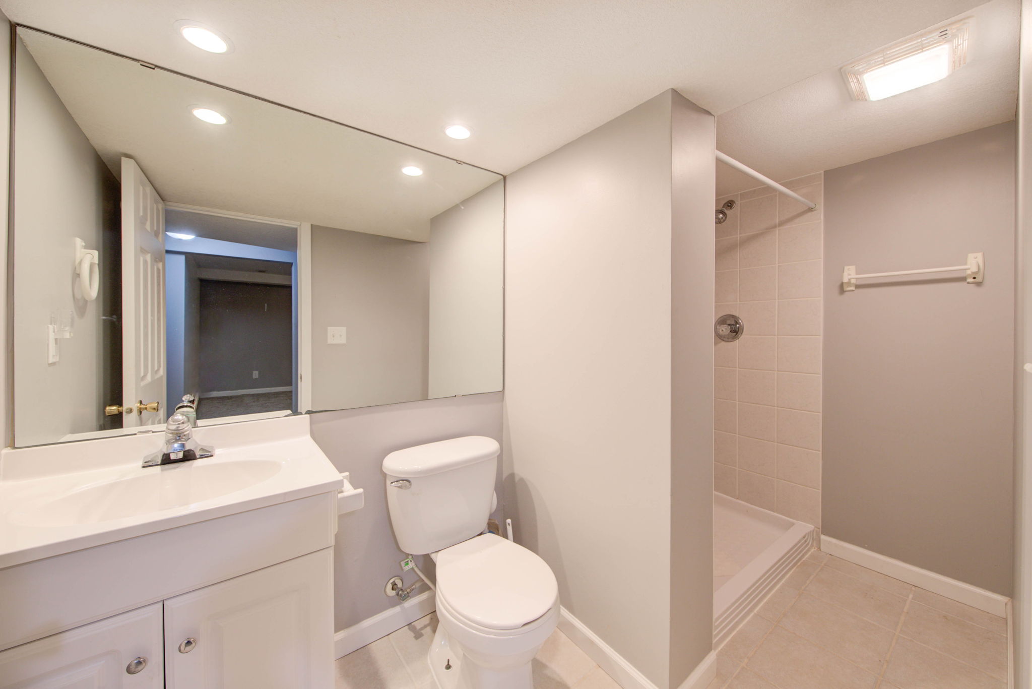 28 Bathroom Downstairs