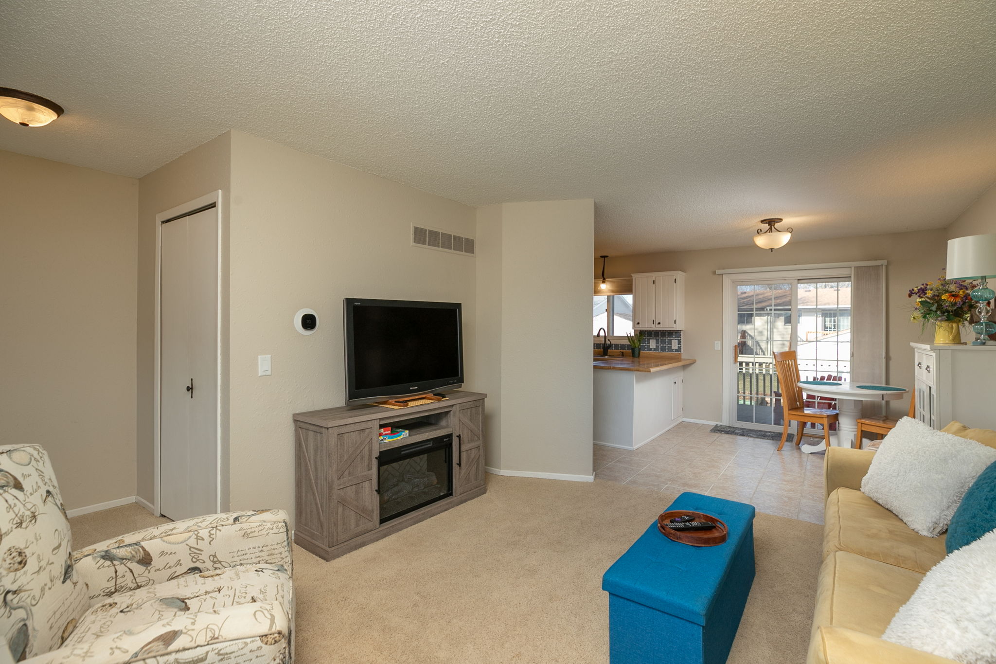 07-Living Room
