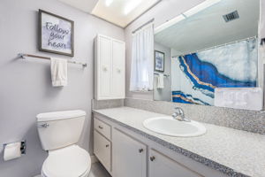 Primary Bathroom 1b-2