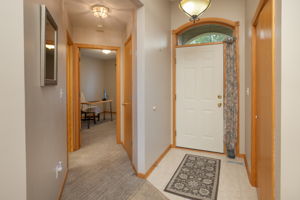 24-Foyer