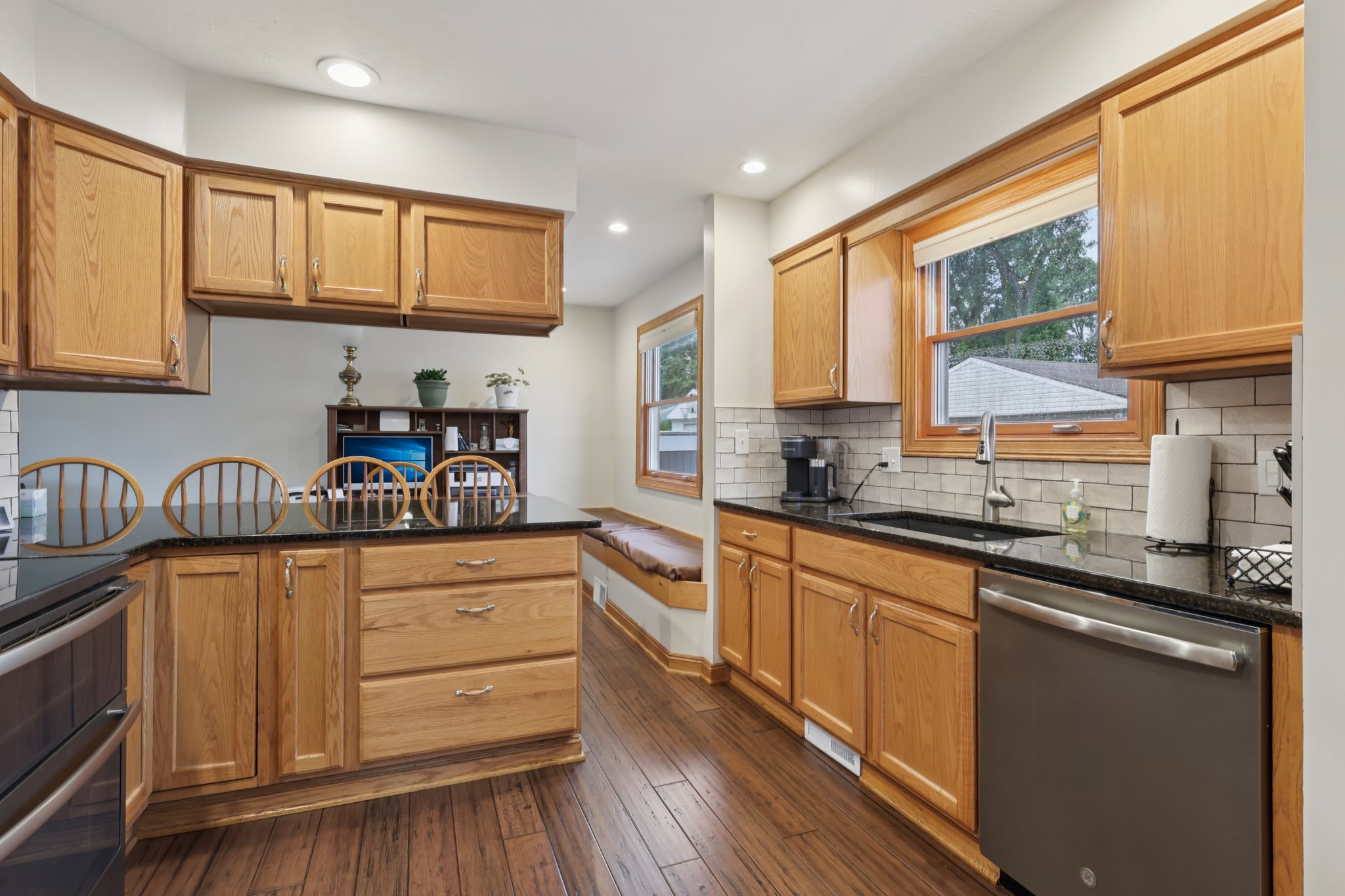 Marcie Dr-S0107-014.jpg