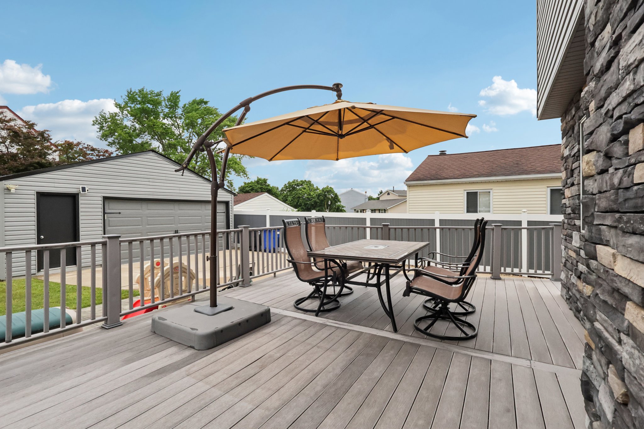 Marcie Dr-S0107-034.jpg