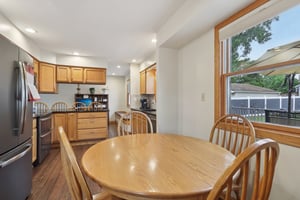 Marcie Dr-S0107-008.jpg