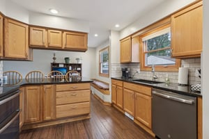 Marcie Dr-S0107-014.jpg
