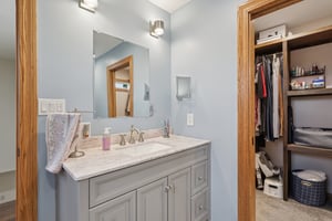 Marcie Dr-S0107-019.jpg