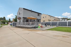 Marcie Dr-S0107-029.jpg