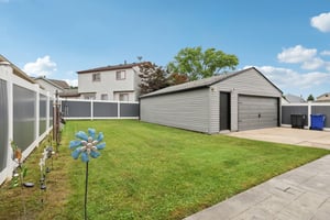 Marcie Dr-S0107-030.jpg