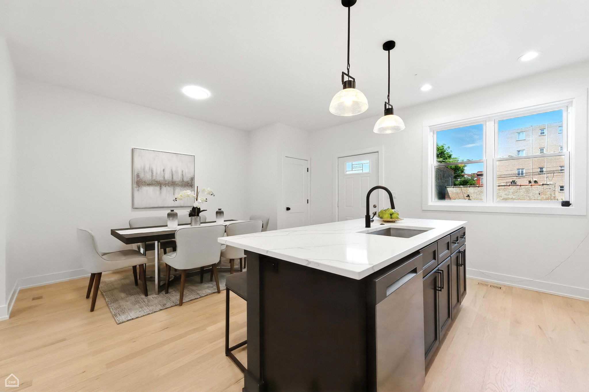 4726 S Indiana Ave - v1_014
