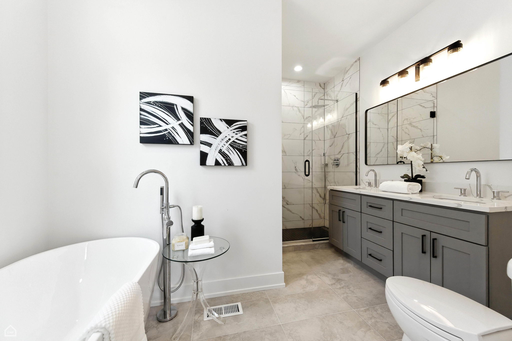 4726 S Indiana Ave - v1_021