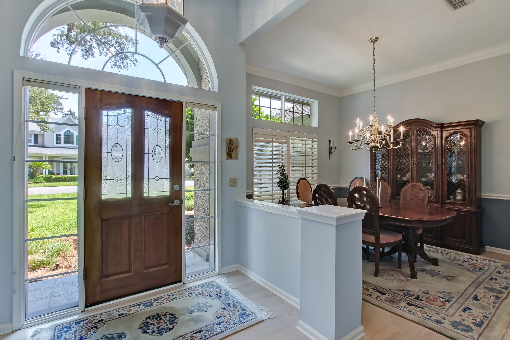 Foyer/Dining Room