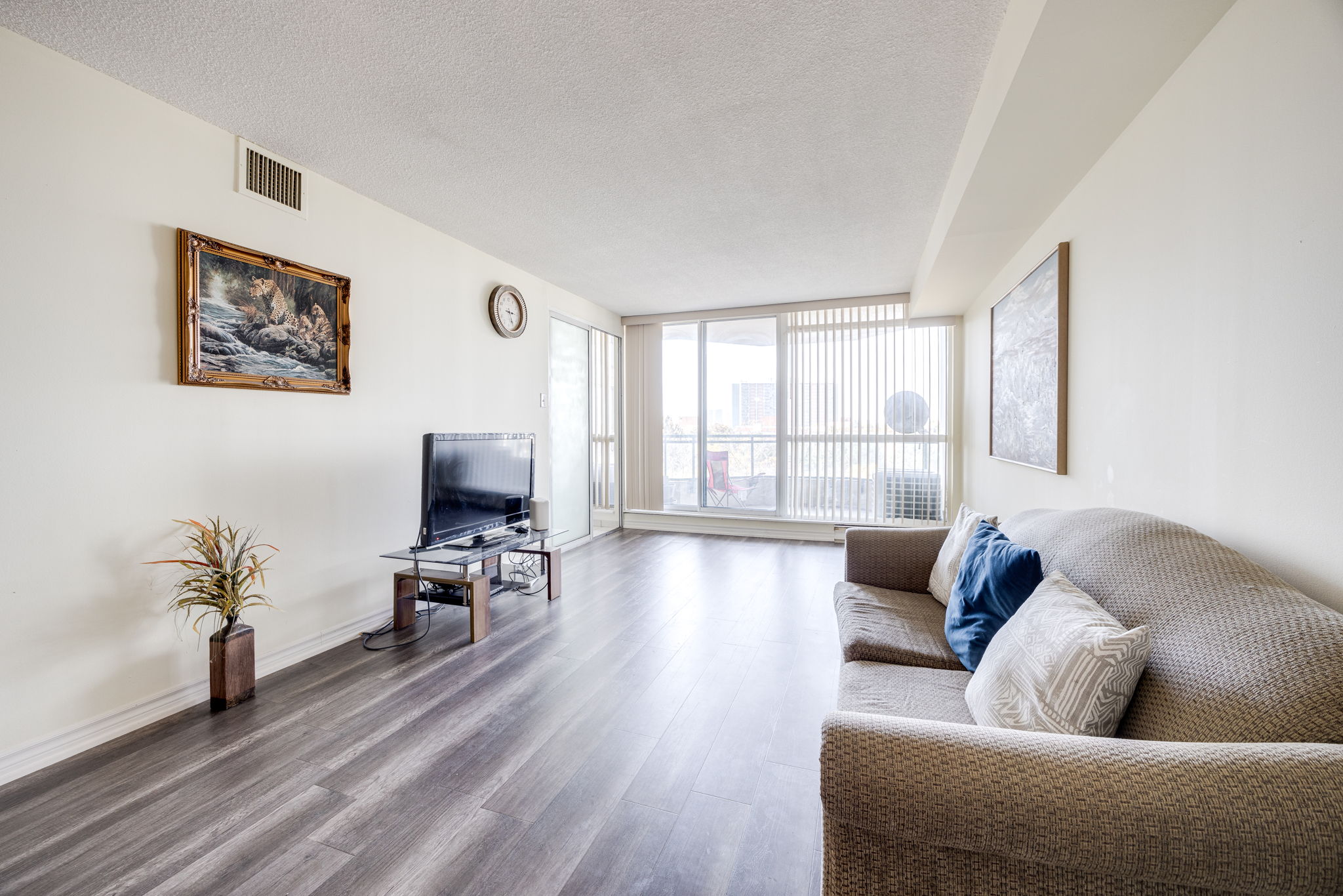 Toronto property showcase — delivered property photograph 12