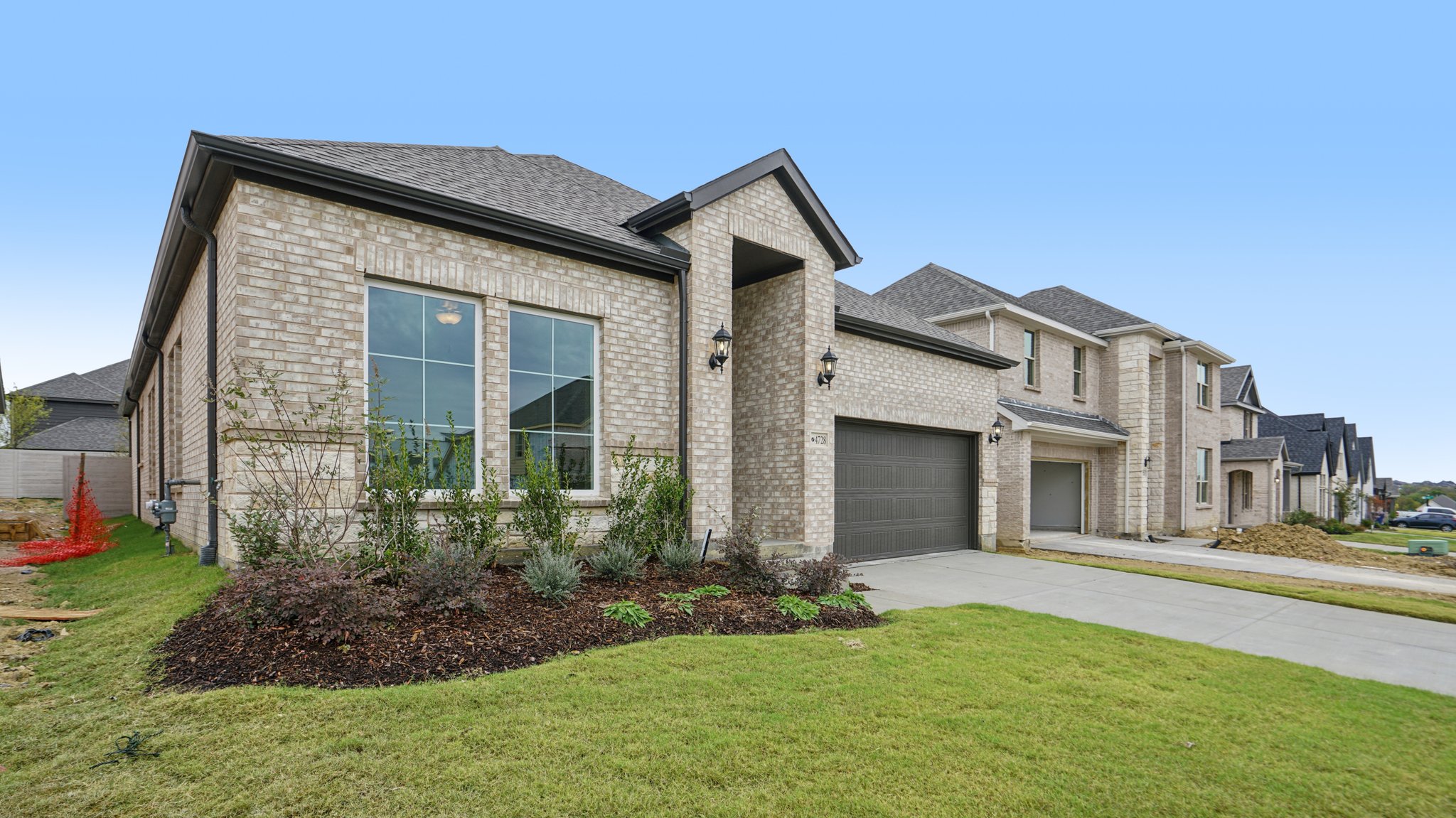 Tippett Dr-S2510-003.jpg