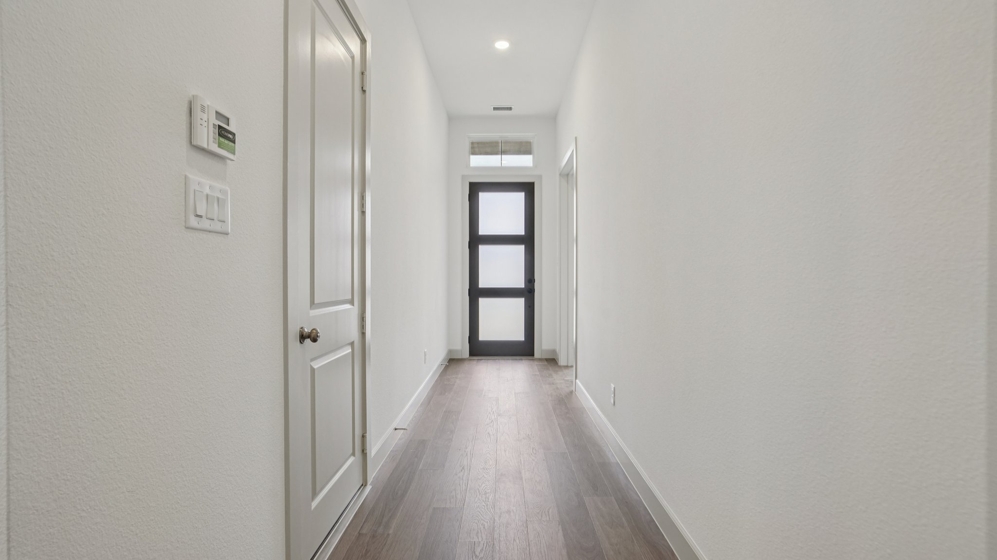 Tippett Dr-S2510-005.jpg