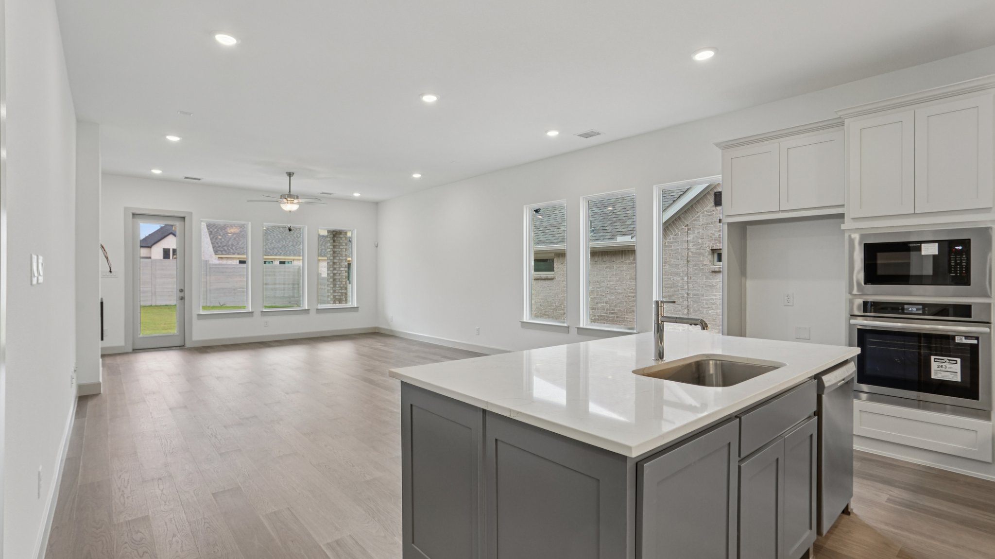 Tippett Dr-S2510-012.jpg