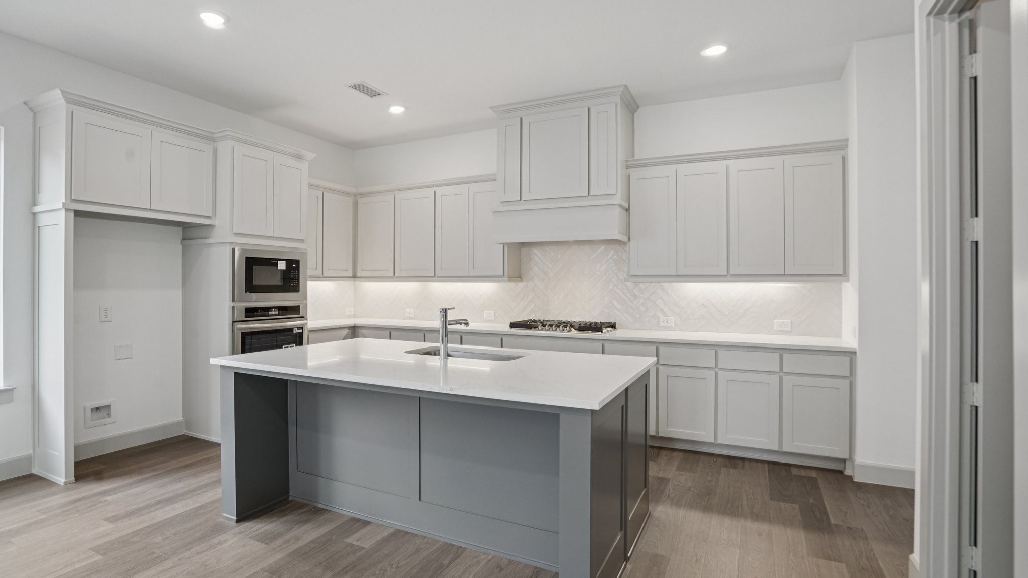 Tippett Dr-S2510-018.jpg