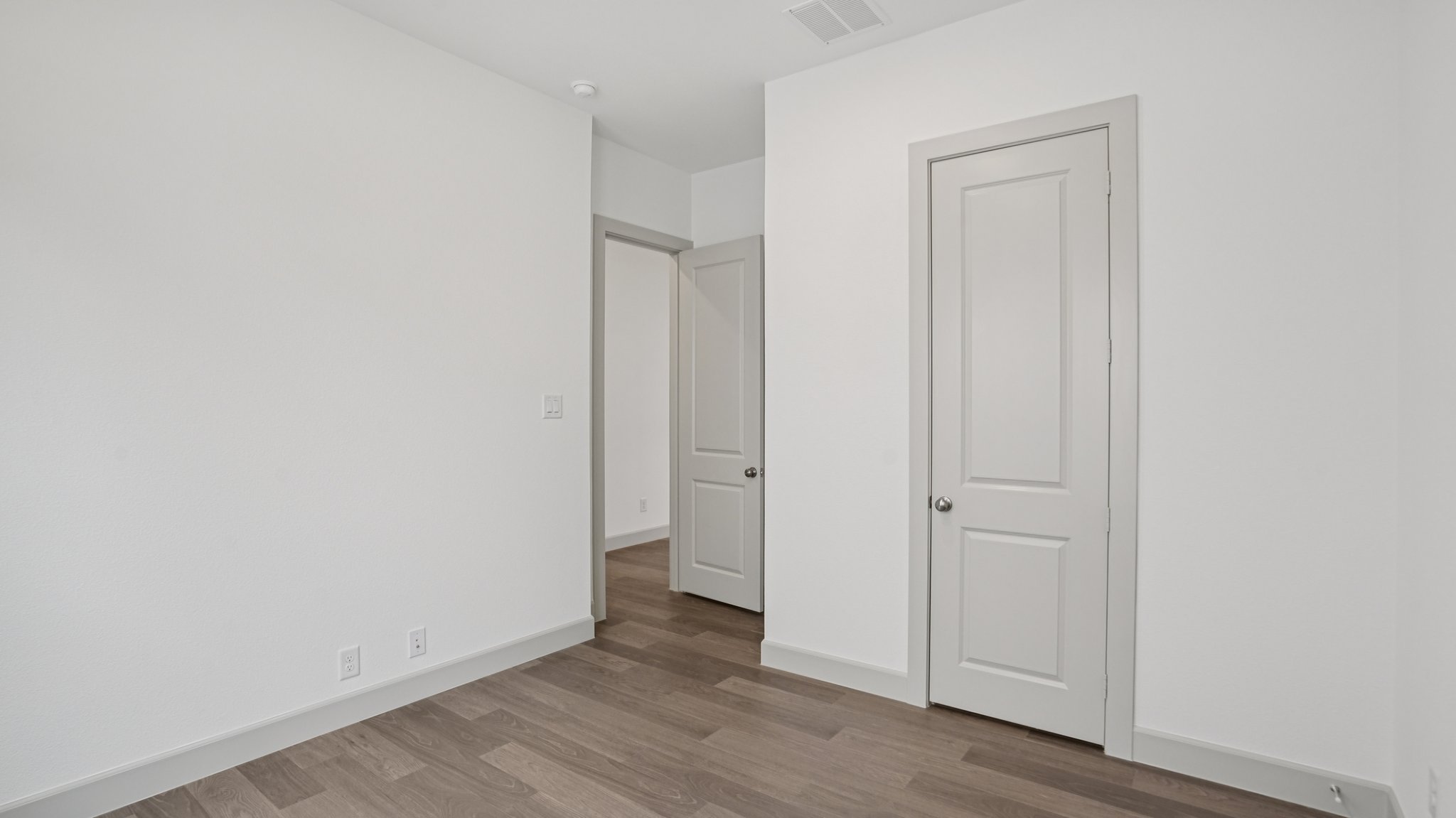 Tippett Dr-S2510-026.jpg