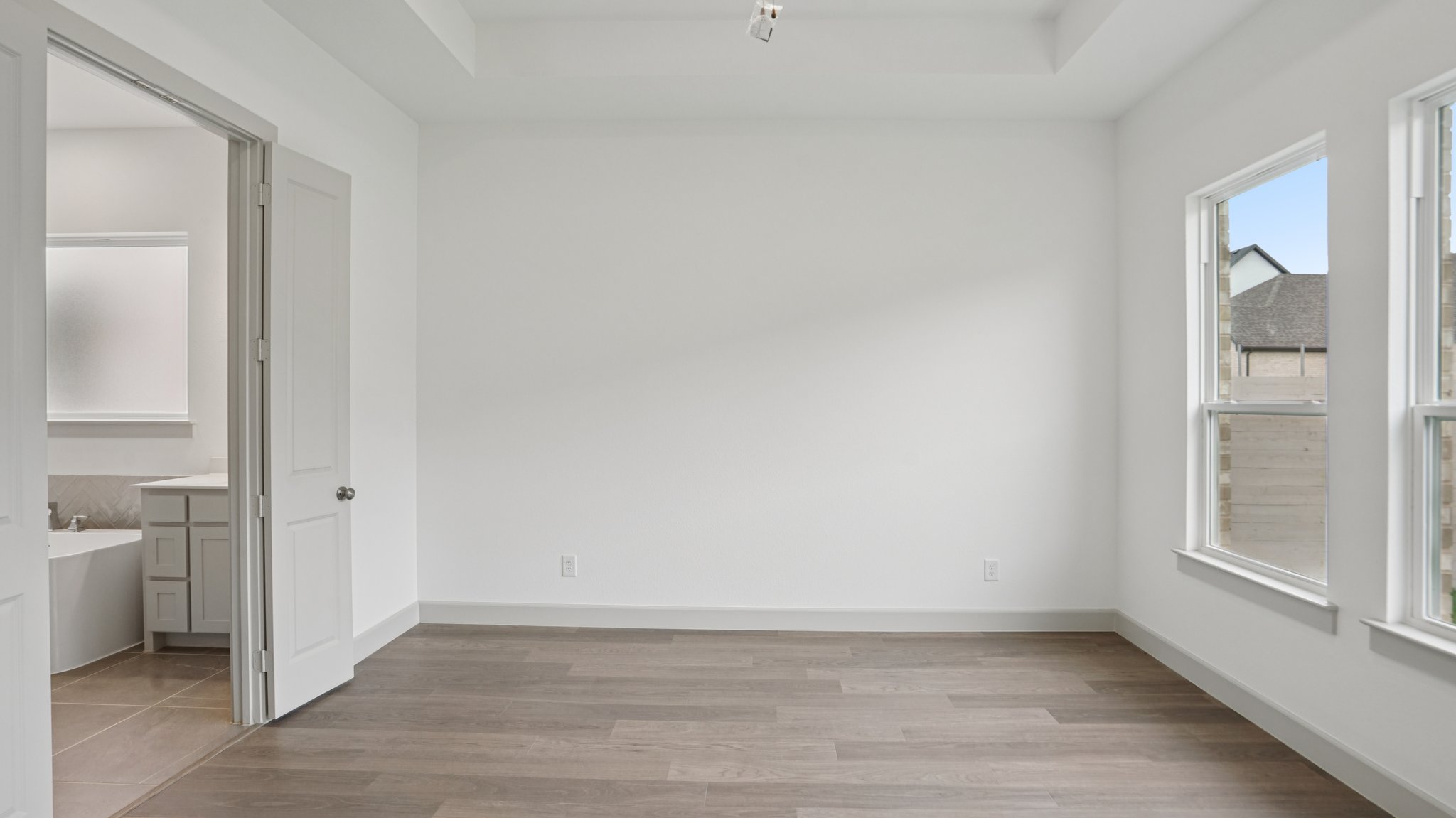 Tippett Dr-S2510-029.jpg